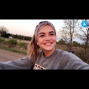 Meet your Posher, Samantha